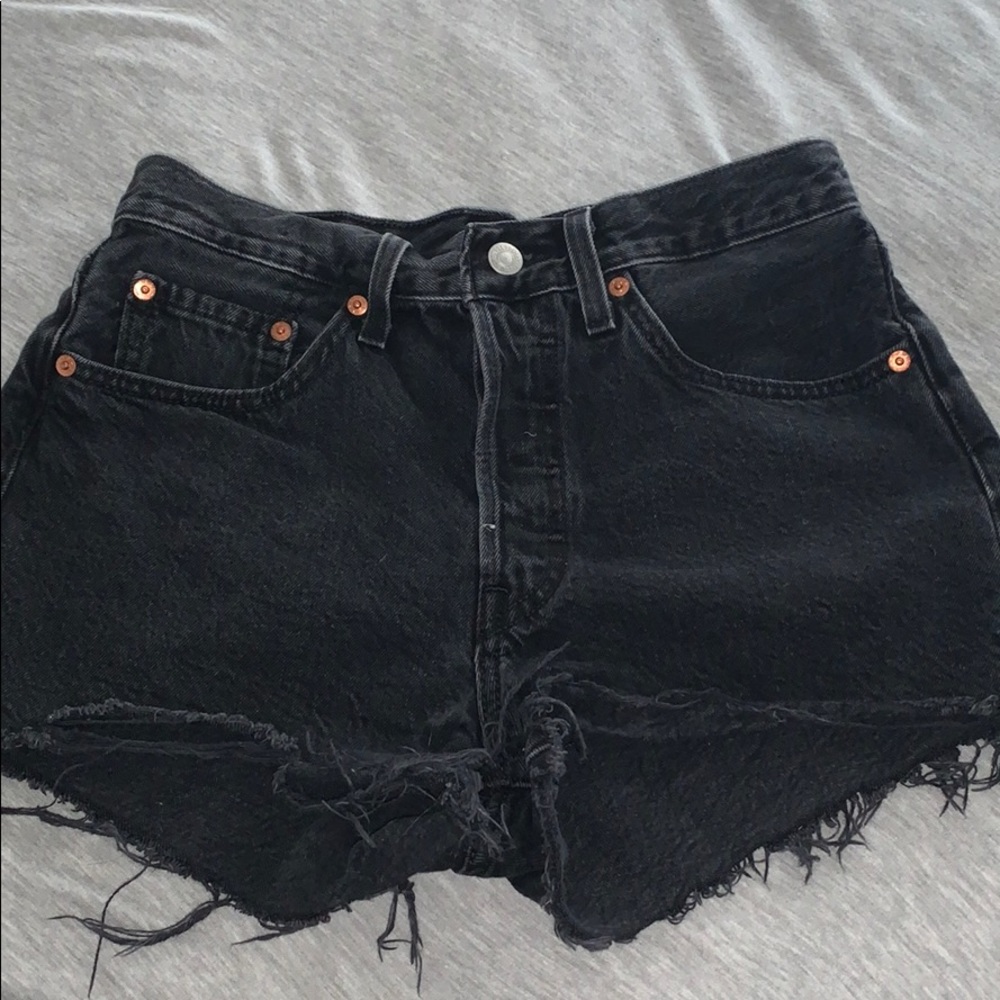 Levi’s 501 black jean shorts